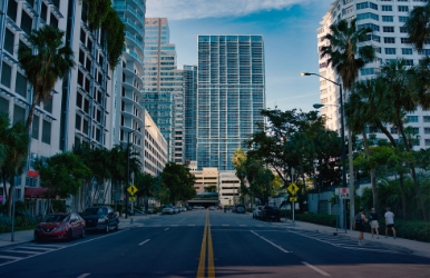 Aluguel de carros em Downtown de Miami Alugue um carro em Downtown Miami